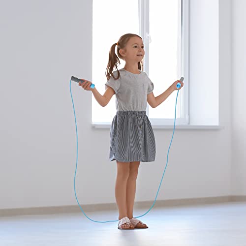 Foto von Springseil Kinder,2 Stück 240cm Verstellbare SpringSeil mit Schaumgriffen,3-12 Jhare Speed Rope Kinder Hüpfseil mit Schaumgriffen für Fitness Training/Spiel/Fett Brennen Übung