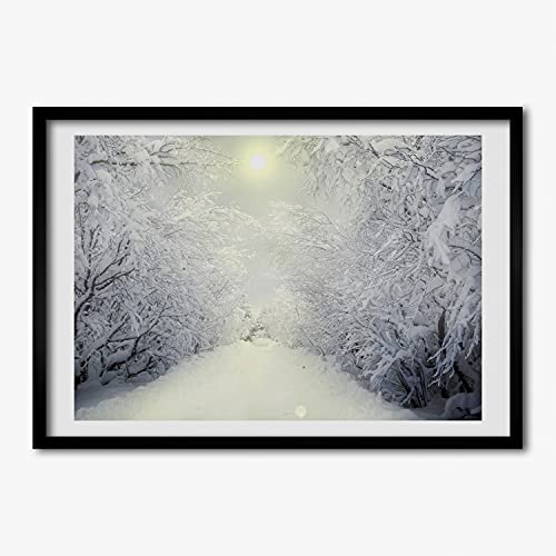 Cadre en bois moderne Tulup 70x50 pour habiller un mur vide avec une foret d'hiver