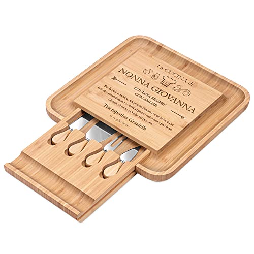 Maverton Tagliere per formaggio e salumi in legno - set 3 coltelli 1 forchetta - incisione personalizzata - H4cm x L34cm - regalo di compleanno per la donna - cucina con amore