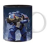 Die Tasse hat eine Füllmenge von ca. 320 ml, besteht aus Keramik und ist ca. 9 cm groß. Es passt also viel Kaffee, Tee oder anderen Getränke in den Becher