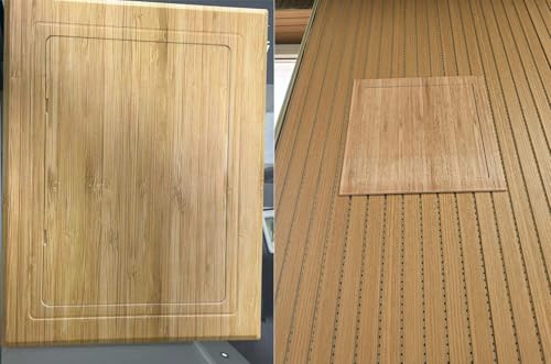 Panel de acceso de madera para ocultar cables y tuberías en el salón 8
