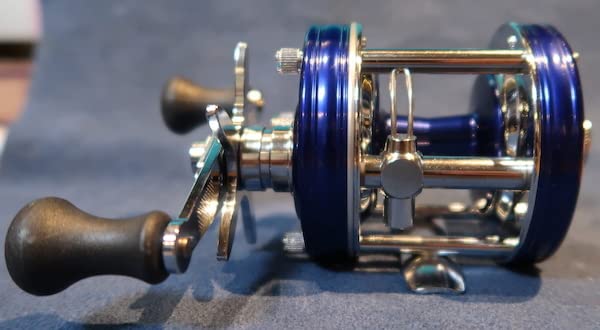 Amazon.co.jp: abu Ambassadeur 5500C Midnight Blue 元箱 他