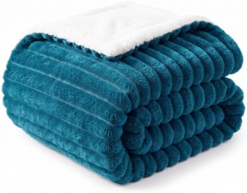 WAVVE Kuscheldecke Flauschig Decke Türkis 150x200 cm | Doppelseitig Sherpa Fleece, Dicke Korddecke, Weich Sofaüberwurf, Warm Wohndecke für Couch, Schlafzimmer, Waschbar