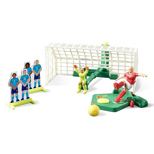 TOMY Xtreme Goal Fußballspiel, actionreiches Sportspiel für Kinder, Torwart mit Sprungfunktion, Einstellbarer Schuss, Elfmeter und Freistöße, für 2–4 Spieler, ab 4 Jahren, ohne Batterien