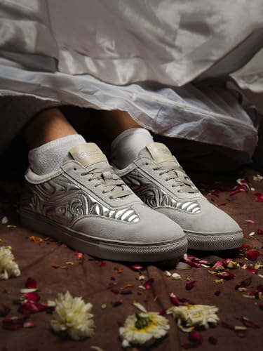 Image of Bacca Bucci Women RANGREZA Ethnic Sneakers for Indian Festive & Ethnic Wear