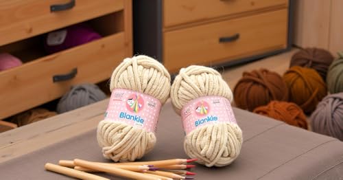 Image of GANGA Knitting Yarn Thick Chunky Wool, Blankie Light Mouse 400 GMS Best Used with Knitting Needles-VE Art-ADHG