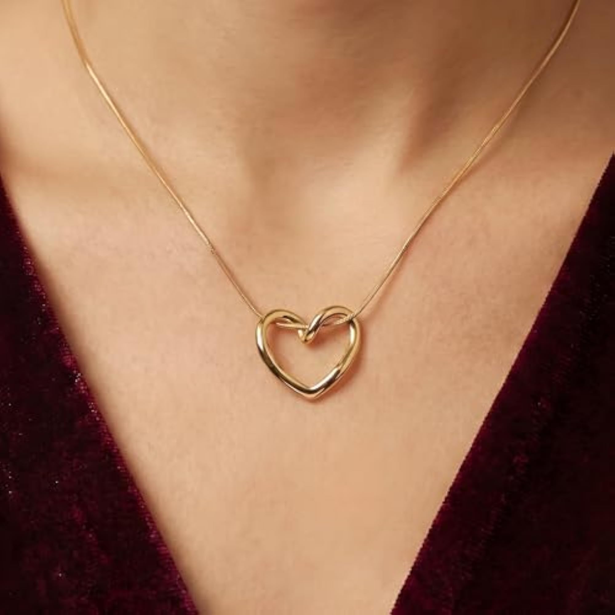 Stylish Waterproof Stainless Steel Chain Pendant Necklace Set