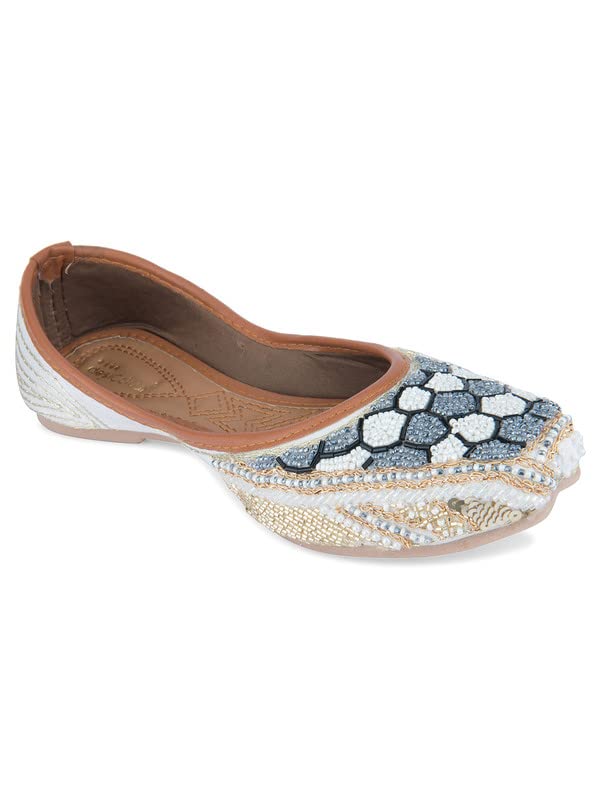 desi colour Women Ethnic Footwear Mojari/Punjabi Jutti- Heavy Handwork 2-picture-34