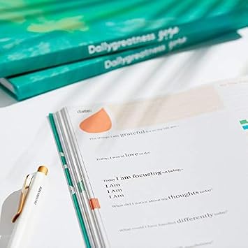 Dailygreatness Yoga 90 Day Journal and Planner