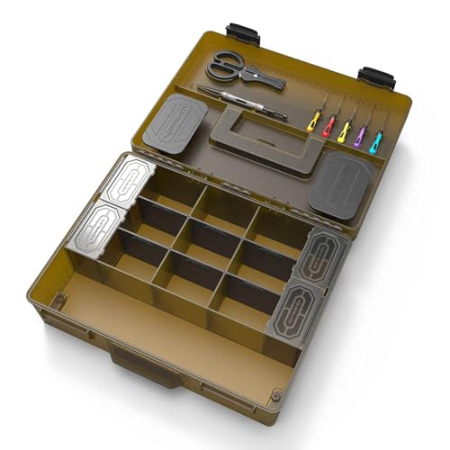 Incluso: 5 x Ti Baiting Aghi, 1 x Slamatore, 1 x Forbici, 2 x Slim Rig Blox, 4 x sezioni profonde vano, 9 x sezioni divise (personalizzabili) e 1 x lunga sezione di stoccaggio