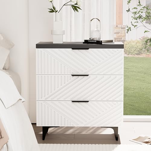 Royal Windsor Fluted Nightstand with 3 Drawers