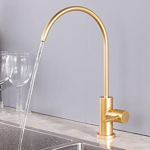 Filtre d'eau de cuisine or brossé pour sublimer vos boissons au quotidien