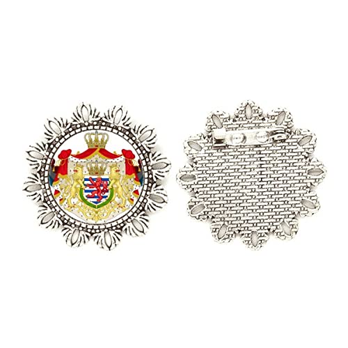 Broche de plata de Luxemburgo con flores para realzar tu look en eventos formales