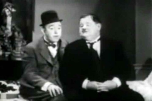 Laurel and Hardy Comedy Film: The Flying Deuces (1939) [DVD] - A French Foreign AWOL & Unrequited Love Story Starring Stan Laurel, Oliver Hardy, Jean Parker & Reginald Gardiner