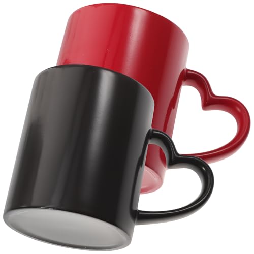 DECOMELODY 2個 カップル用マグカップ 磨り調セラミック製 ハート型ハンドル ブラック レッド ティーカップ オフィスや家用 彼氏彼女向けコーヒ