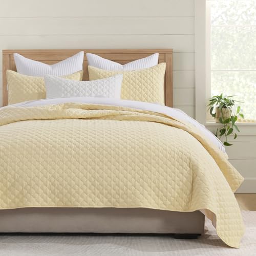 HORIMOTE HOME Quilt Queen Size Light Yellow Lightweight Quilts for Summer Ultra-Soft Microfiber Modern Style Quilted Clouds Pattern Bedspread Quit Set 3 Pieces(1 Quilt and 2 Pillow Shams)