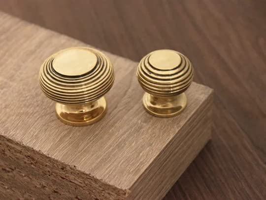 Infinity Decor Victorian Aged Brass Beehive/Reeded Cabinet Cupboard Drawer Knobs in Large and Small Size (Small)