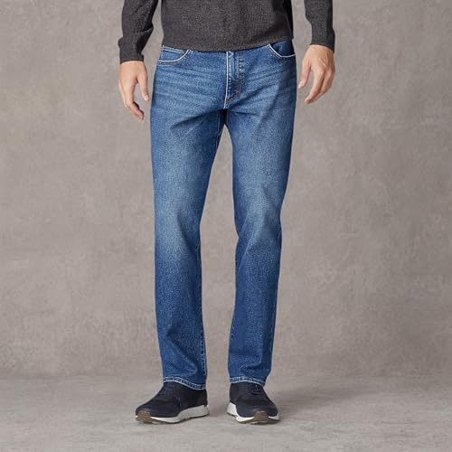 Image of LEE Men's Modern Series Extreme Motion Straight Fit Tapered Leg Jean, General, 38W x 30L