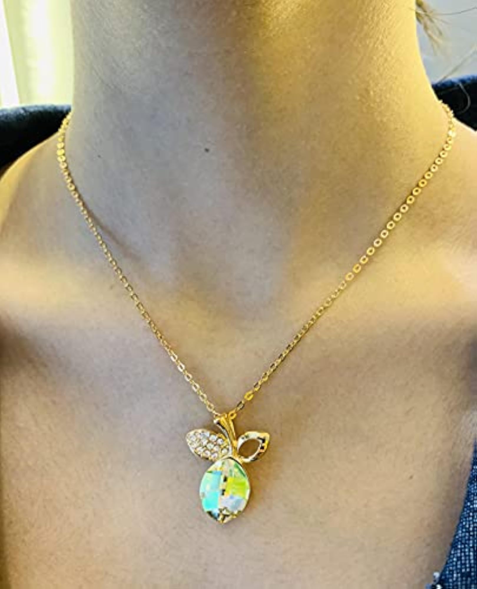 Stylish Chain Pendant Necklace for Dress-Up