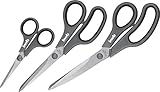Drei verschiedene Scheren im Set, inkl. einer kleinen 13,5 cm Stoff- und Schneiderschere sowie zwei abgewinkelten 21/24,5 cm Haushalts- und Universalscheren.