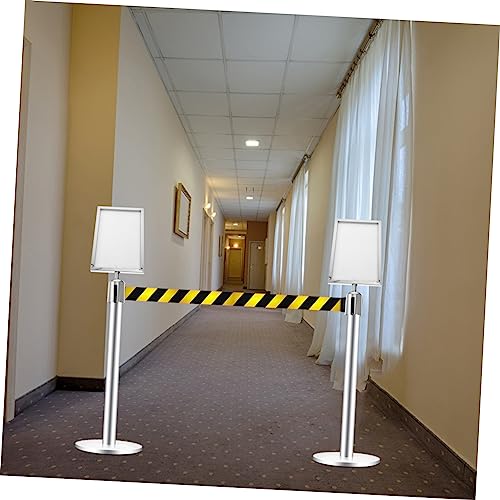 Cadre porte-panneau pour poteau de guidage à sangle rétractable format portrait double face