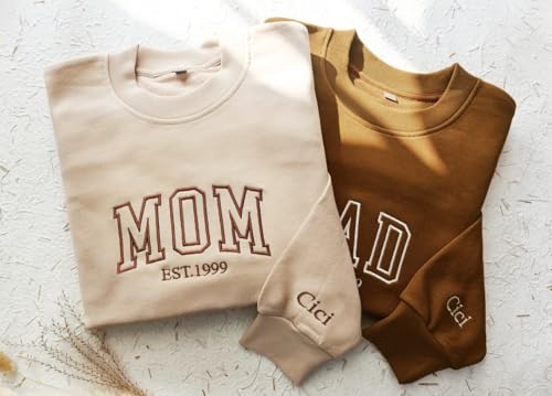 Custom Mom/Dad Embroidered Crewneck Sweatshirt, Pregnancy Announcement, Daddy Mommy, Mother's day, Father's Day2