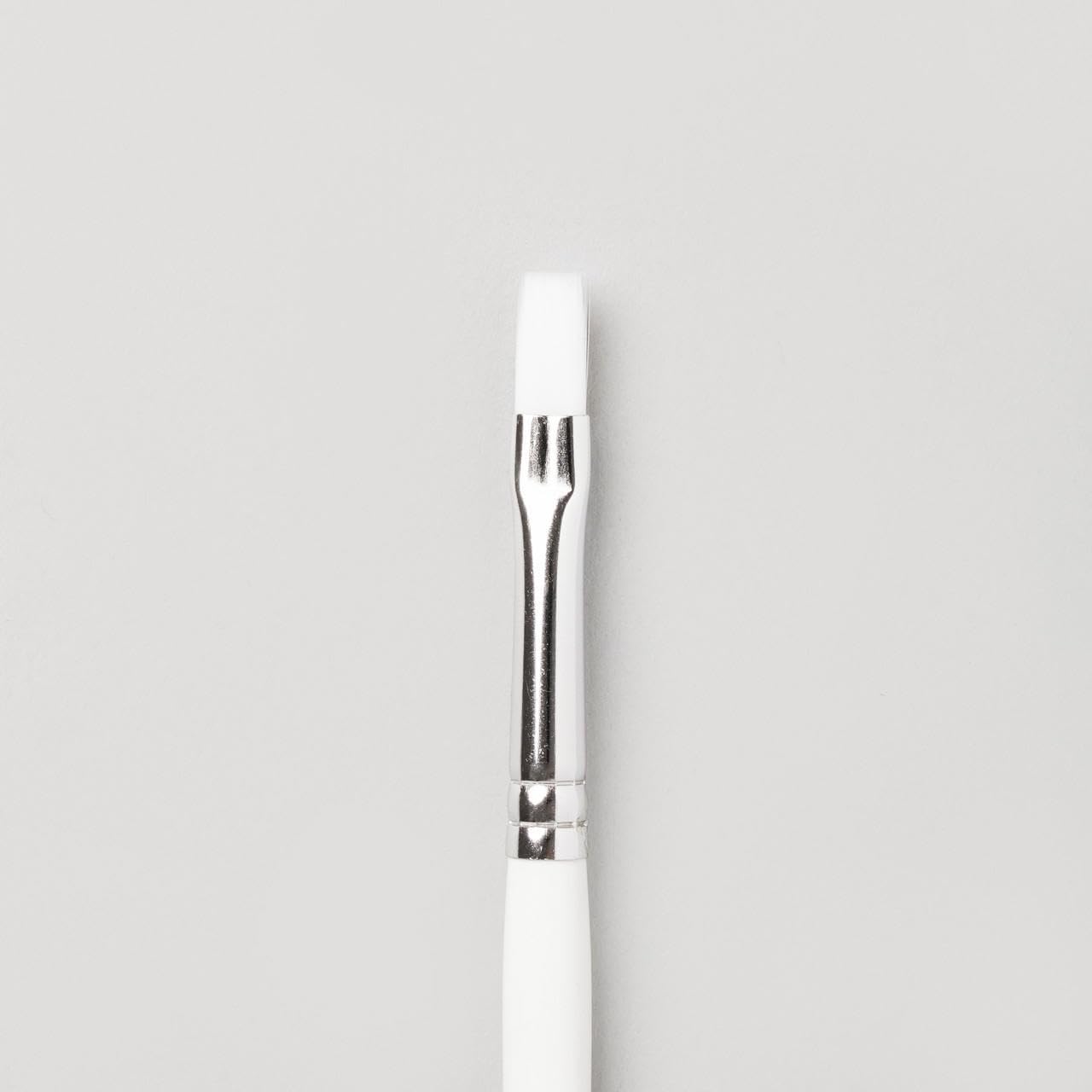 Pro-Arte White Pro Arte Series 32 Polar Flat Tip Brush No 1/4" - Made In England