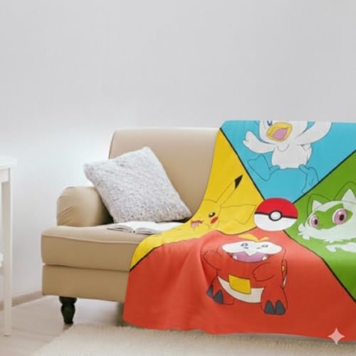 Pokémon Tagesdecke 130x170 cm – Flauschige Decke mit Pikachu- & Evoli-Charakteren – Offiziell lizenziert, farbecht, Öko-Tex-zertifiziert, maschinenwaschbar – Das ideale Geschenk für Pokémon-Fans