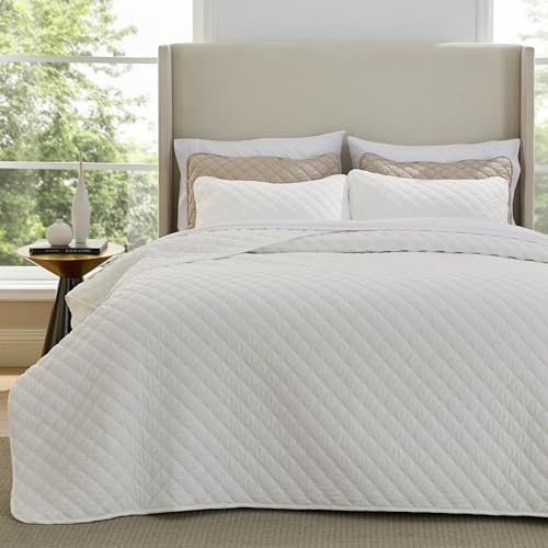Image of Bedsure Quilts Queen Size - Lightweight Queen Comforter Set with Classic Honeycomb Quilting, Soft Quilt Bedding Set, White Bedspreads Coverlet for All Seasons with 2 Pillow Shams (90 inch x 96 inch)