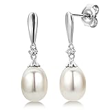 Attraktive Verpackung: Das weißgoldene Schmuckstück wird in einer schönen hellblauen Box geliefert, wodurch es sich auch ideal als Geschenk eignet