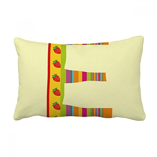 Coussin de canapé mignon fraise et alphabet E pour décor de salon - 2