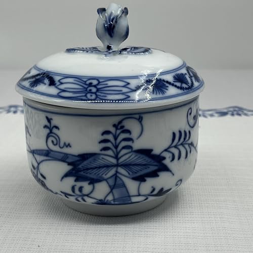 Generisch Antike Teichert Bürgerlich Meissen Zuckerdose – Zwiebelmuster Porzellan mit Rosenknospe, ein authentisches Stück sächsischer Industriegeschichte aus der Zeit um 1900.