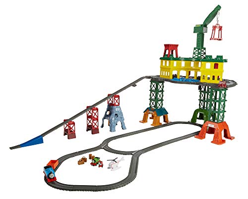 Thomas et ses amis Super Station circuit de petit train avec locomotive Thomas TrackMaster et 3 autres inclues, jouet pour enfant dès 3 ans, FGR22