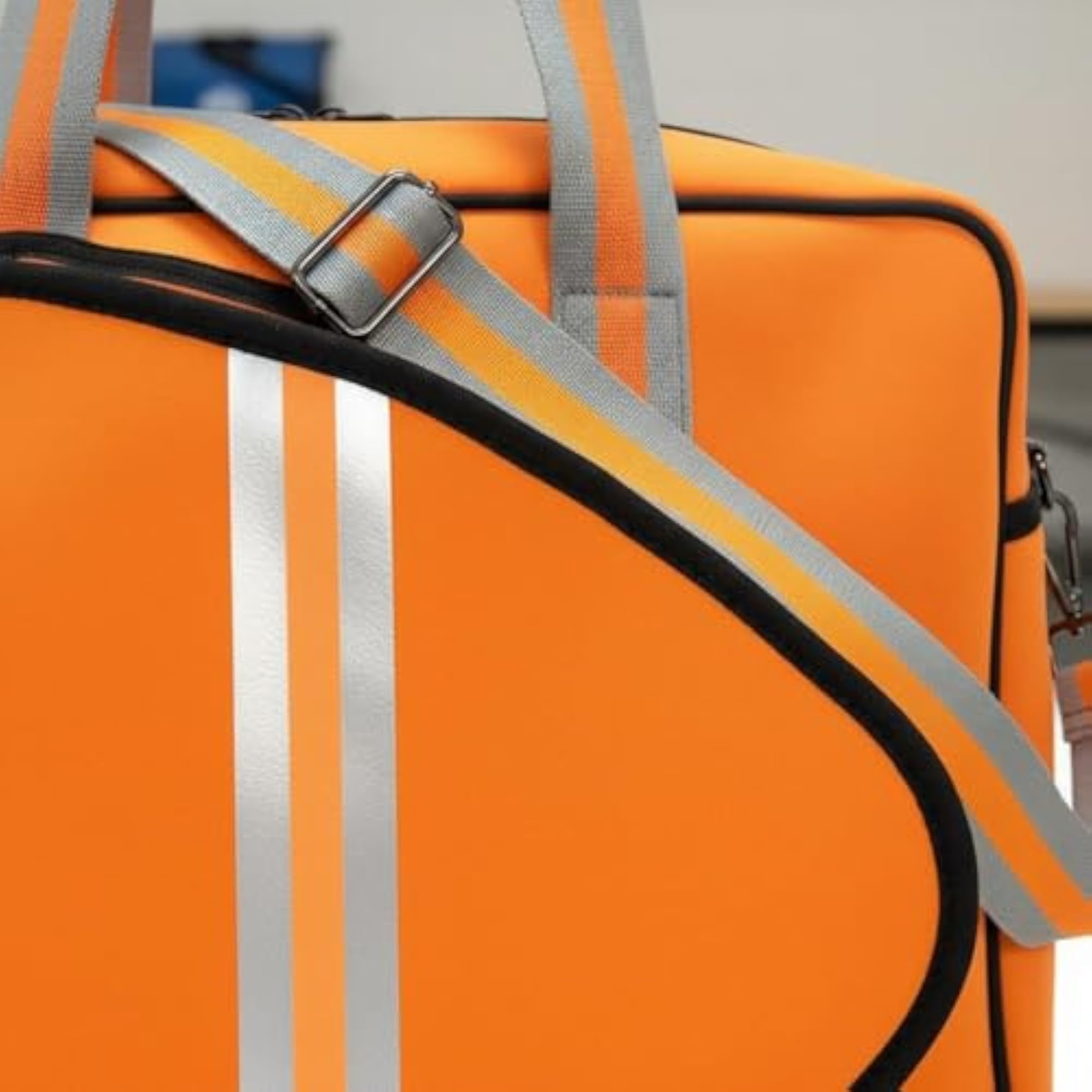 2-Way Carry Pickleball Paddle Bag Multiple Compartments