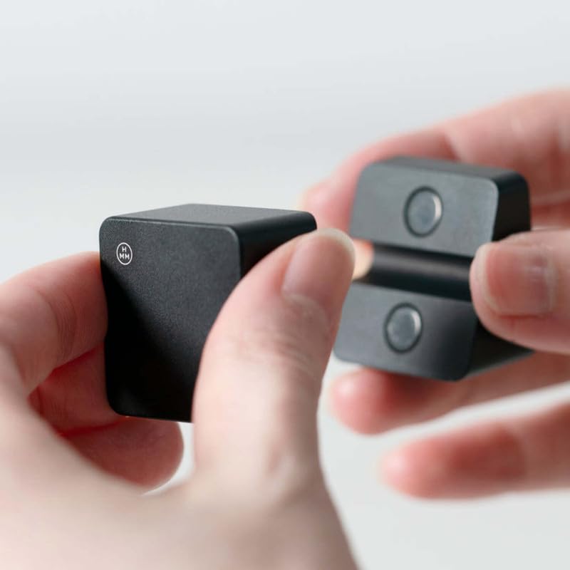 HMM Magnet Cable Cube - Sujeta cables magnético compacto para organización de cables de carga, auriculares y escritorio, ideal para hogar, oficina, auto, mesa de noche y viaje, negro miniatura 3