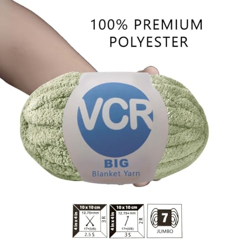 Image of VCR Soft Green Yarn, 200 Grams Big Chunky Hank, 22 Meters Length, Suitable for Knitting Blankets and Pillows, 100% Polyester Yarn Ball for Crochet DIY, Soft Threads, Pack of 1