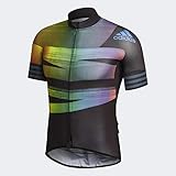 Sportbekleidung aus hochwertigen Materialien, passend für jede sportliche Aktivität.