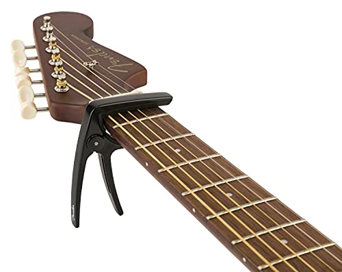 Fender »LAUREL ACOUSTIC GUITAR CAPO« Capodastre pour Guitare Acoustique – Couleur: Noir 0990413002 - Les Beatles, Paul McCartney, John Lennon, RIngo Starr, George Harrison Fender »LAUREL ACOUSTIC GUITAR CAPO« Capodastre pour Guitare Acoustique - Couleur: Noir 0990413002 – Image 6