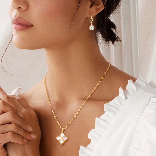 MTMY Clover Necklace for Women 14K Gold Plated Four Leaf Clover Pendant Necklace Thick Gold Double Sided Lucky Charm Jewelry2