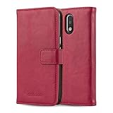 moto g4 accesorios incluidos FUNCIÓN: La funda tiene 2 compartimiento para tarjetas. Todas las opciones del teléfono se pueden utilizar sin inconveniente; las teclas y los botones son de fácil alcance y los conectores quedan libremente accesibles (cámara, auriculares, etc.) El teléfono se inserta en la carcasa de silicona pegada a la funda y se puede quitar fácilmente cuando sea necesario.