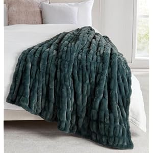 Springtree Home | Luxury Plush Throw Blanket | Green Throw Blanket | Perfect Blanket for Couch Year Round | Fluffy Micro Fleece | Lily Collection – Dark Forest