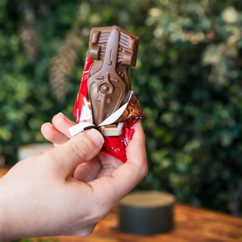 Image of Nestle KitKat Formula 1 Racing Cars Chocolate Bar, Individually Wrapped, 5 Pack, 59 Calories per Serving 55G