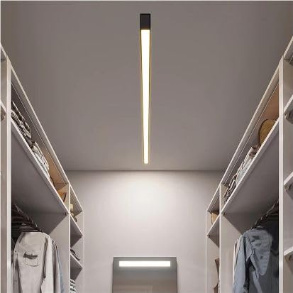 Plafonnier noir couloir LED pour en finir avec les entrées sombres et mal éclairées