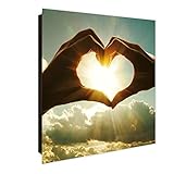 DESIGN: Der Schlüsselkasten hat ein sehr ansprechendes und ausgefallenes Design. Die Tür besteht aus einer gehärteten Glasscheibe mit einem Motiv. Der Korpus des Schlüsselkasten ist in dezemtem Schwarz gehalten. Ihre neue Schlüsselaufbewahrung ist funktionell und ein optisches Highlight. Sie haben die Wahl wie Tür zu öffnen ist.