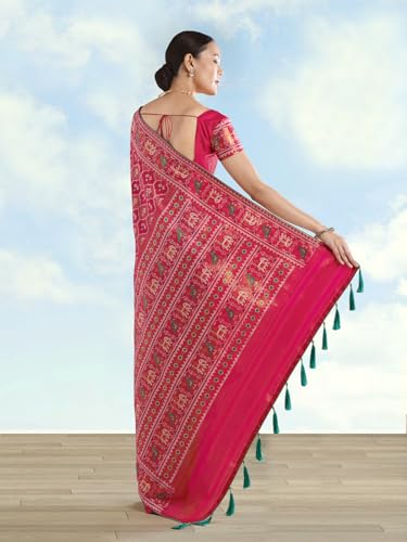 Monjolika Fashion rani pink patola silk saree – image 5
