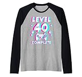 Ein Geschenk zum 40 Geburtstag für die Zocker unter euch. Das Level 40 Complete im Vaporwave Style mit Controller ist ein cooles Geschenk für alle Gamer, die das nächste Level erreicht haben.