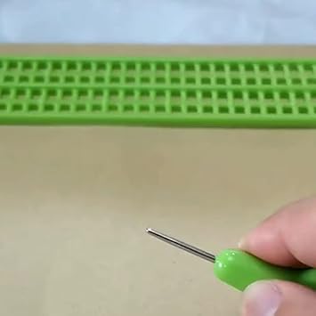 Portable Braille Writing Board, Durable Plastic, 4 Rows, 28 Cells, Ideal for Blind Students
