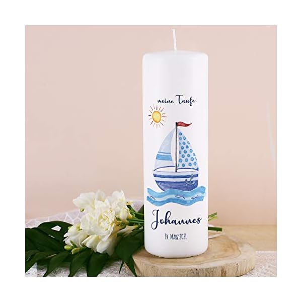 Striefchen® Taufkerze für Jungen mit Namen u. Taufdatum sowie eigenen Taufspruch 8 x 25 cm - Motiv Segelschiff – Bild 5