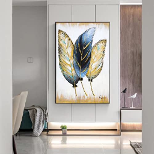 Toile art mural plume dorée 80x110cm pour moderniser un salon sans changer de meubles - 3