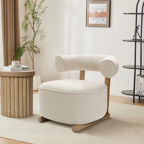 Sillón moderno de terciopelo crema con base de madera